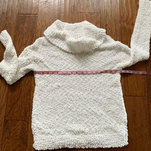 Pink Republic White ‎ Cowl Neck Sweater - Picture 4 of 10